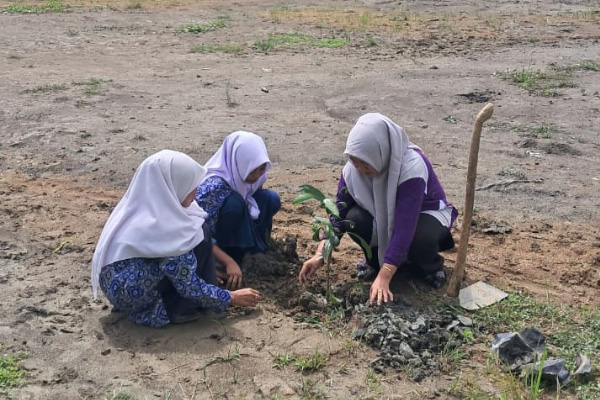 SMP Swasta Harum Sari